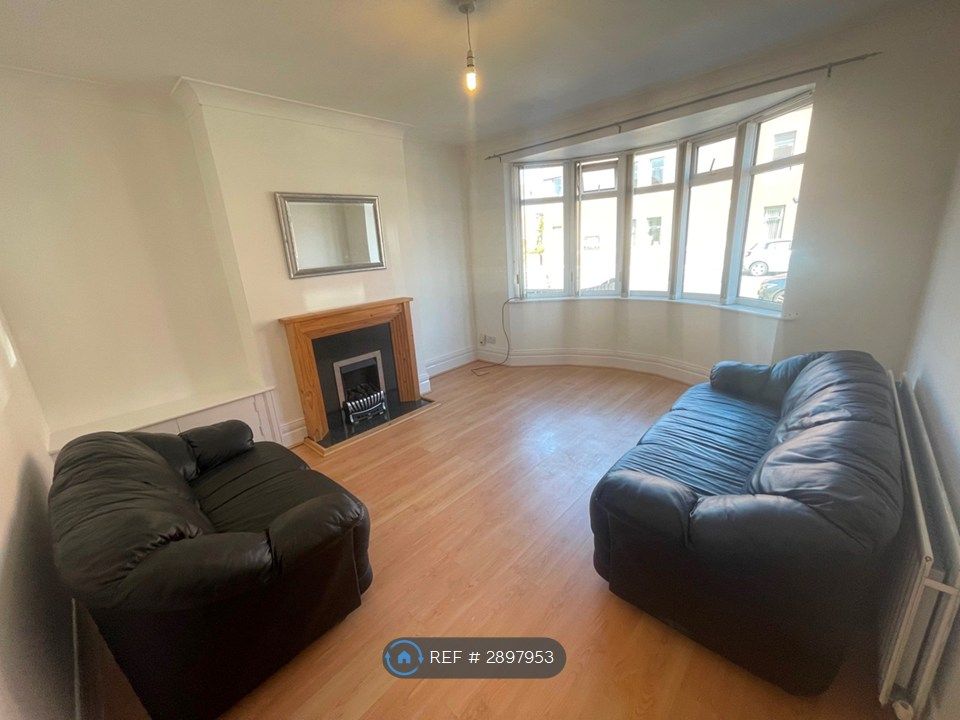 Property photo 2 of 9
