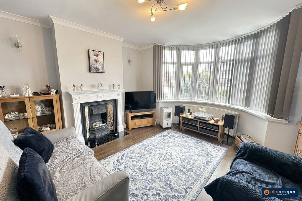 Property photo 2 of 19 4478202
