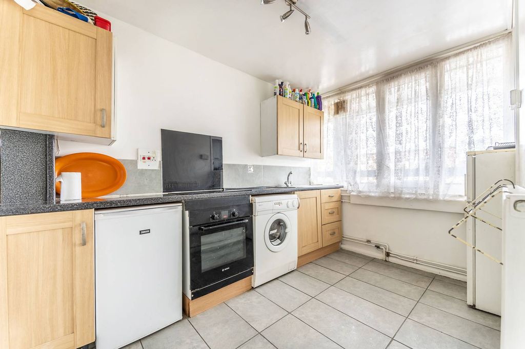 Property photo 3 of 11