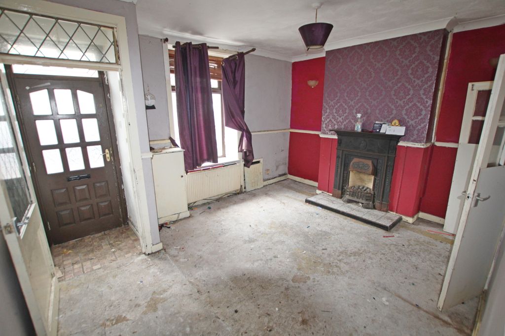 Property photo 2 of 7 2