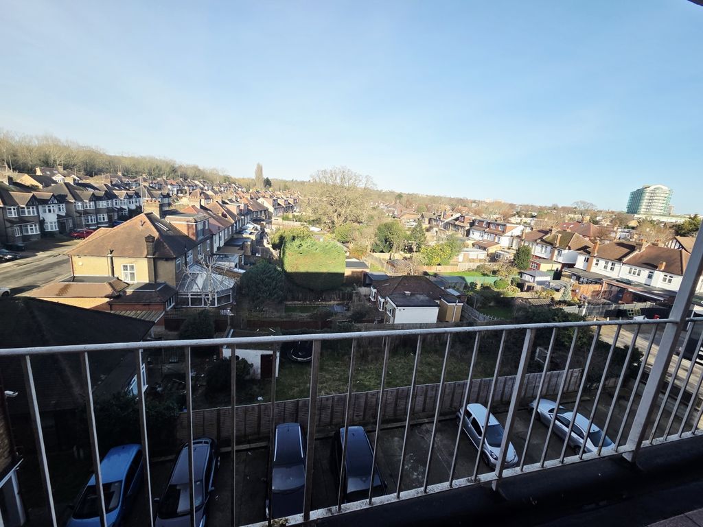 Property photo 2 of 10 Outside View