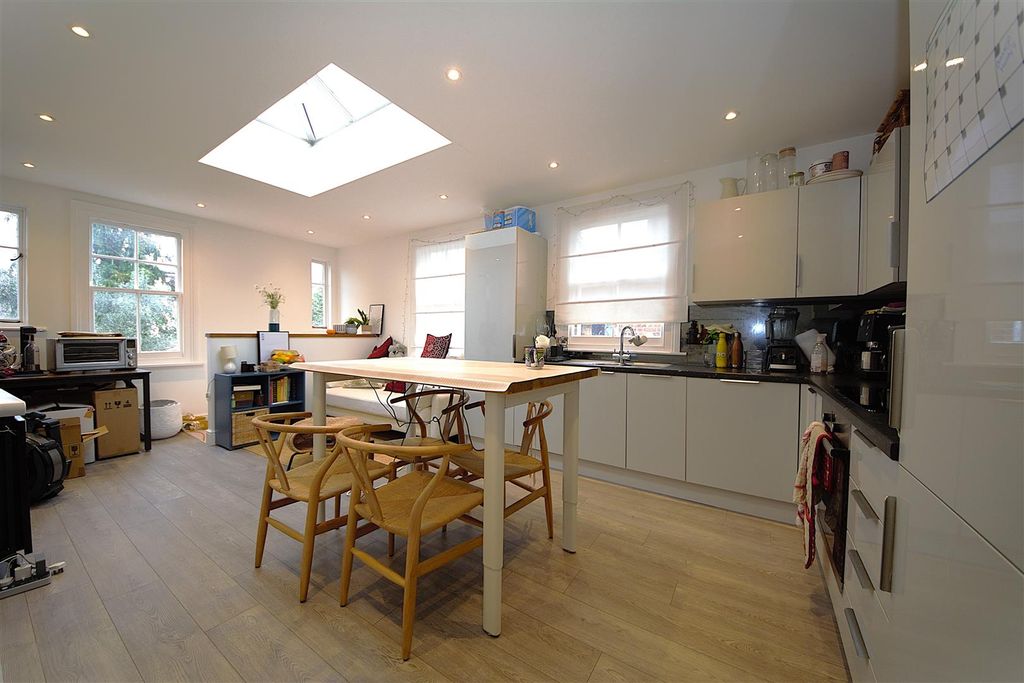 Property photo 3 of 10 5.Jpg