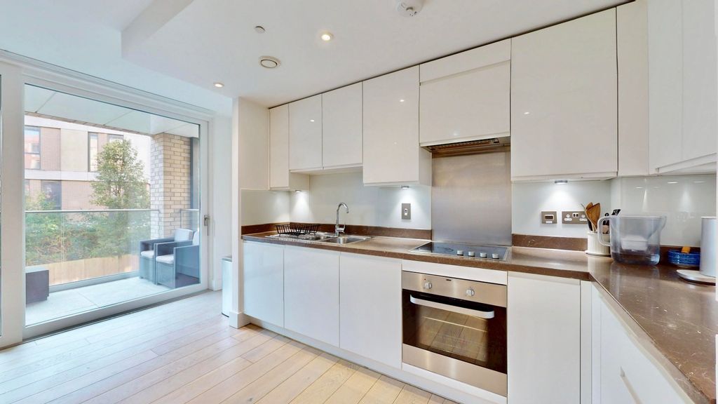 Property photo 3 of 24 Picture No. 16