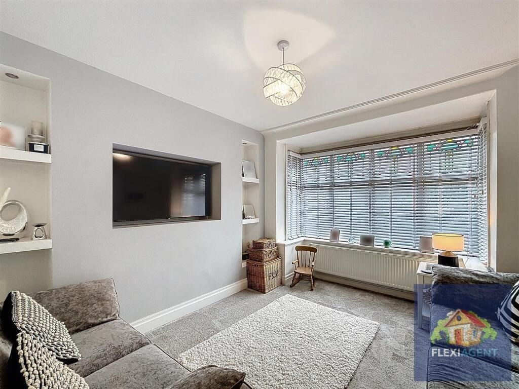 Property photo 3 of 21 4267479