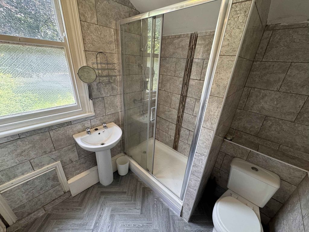 Property photo 2 of 8 Photo