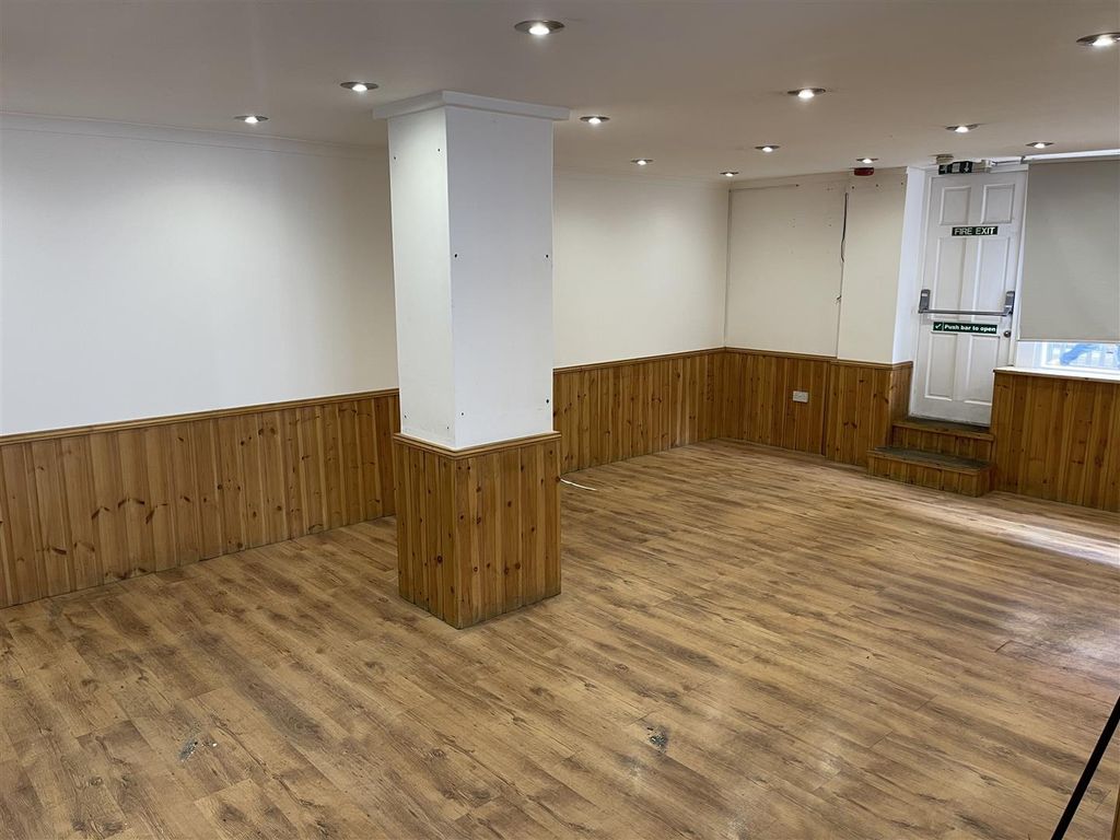 Property photo 3 of 9 477Bethnalgreenroad_E29Qh (31).Jpg