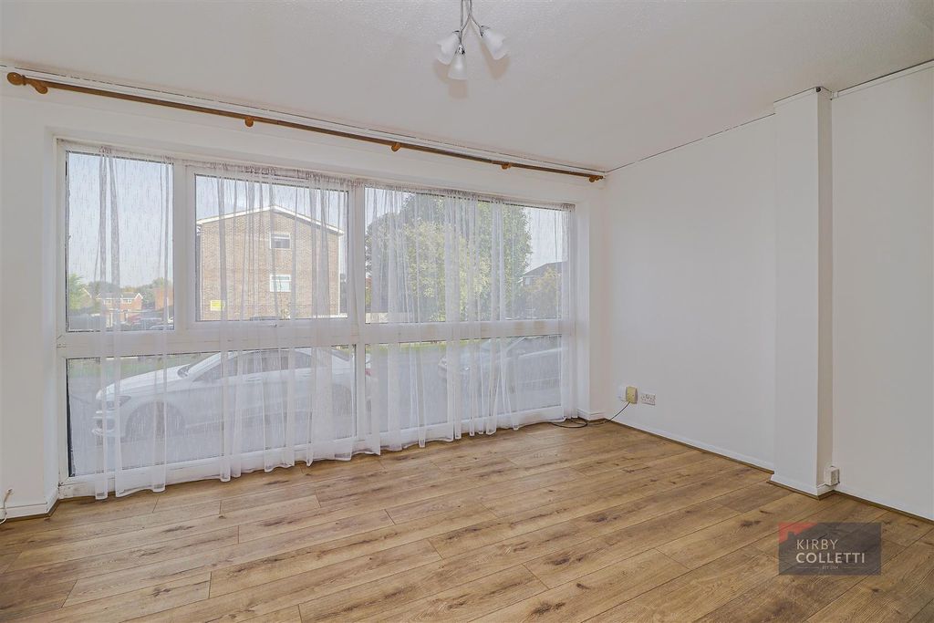 Property photo 2 of 6 Lounge/Diner