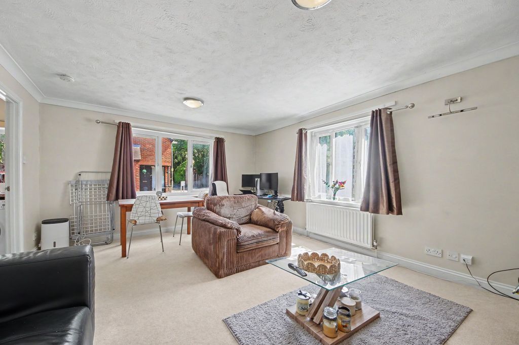 Property photo 3 of 7
