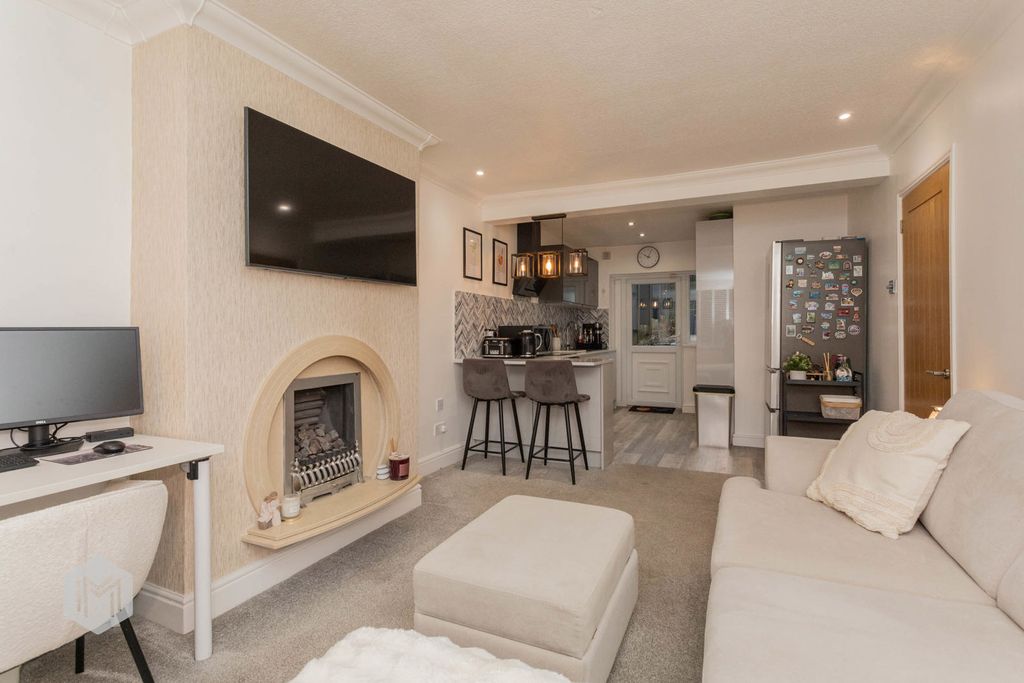 Property photo 2 of 16 Photograph