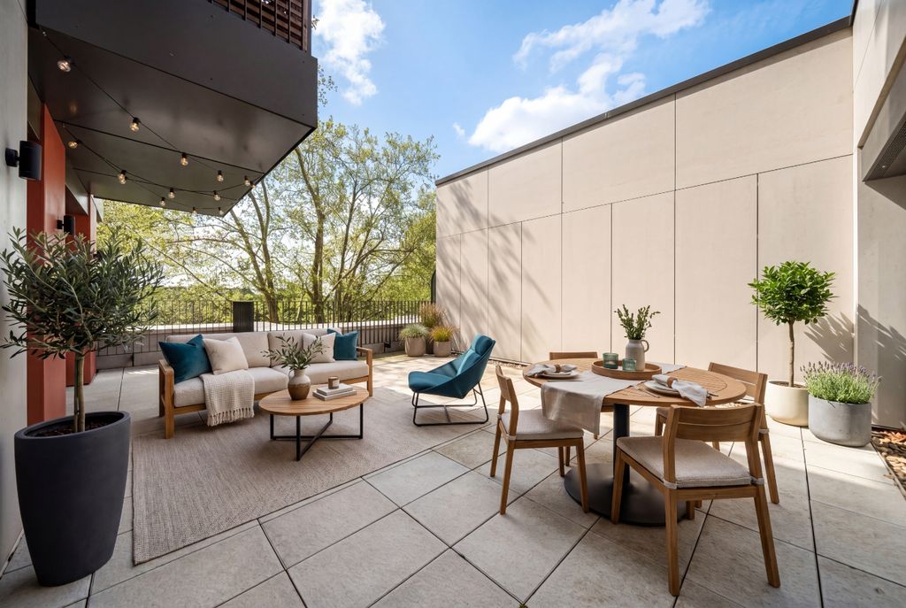 Property photo 2 of 7 Empire House A305-06.Jpg