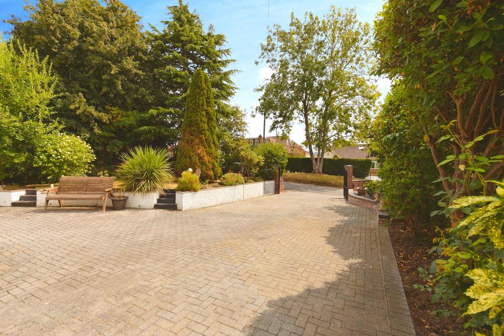 Property photo 3 of 22 Pbox-Img.Jpg