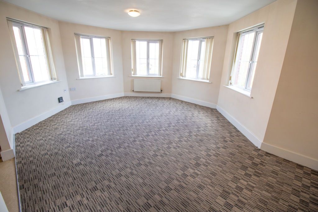 Property photo 3 of 9 Lounge