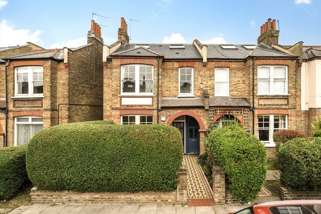 Property photo 1 of 8