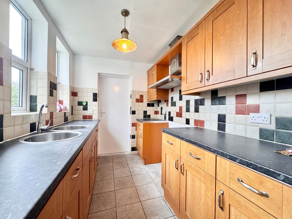 Property photo 3 of 9 Picture 3