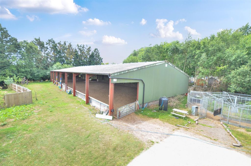 Property photo 2 of 37 Indoor Arena