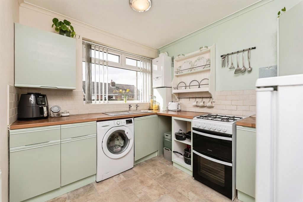 Property photo 3 of 13