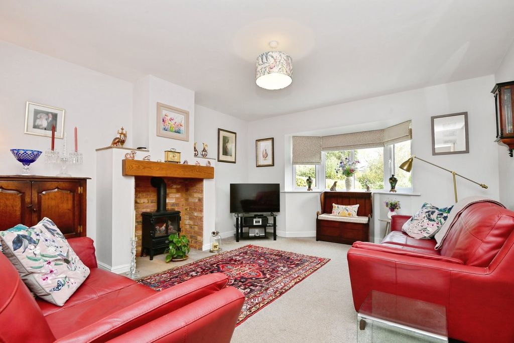 Property photo 2 of 23