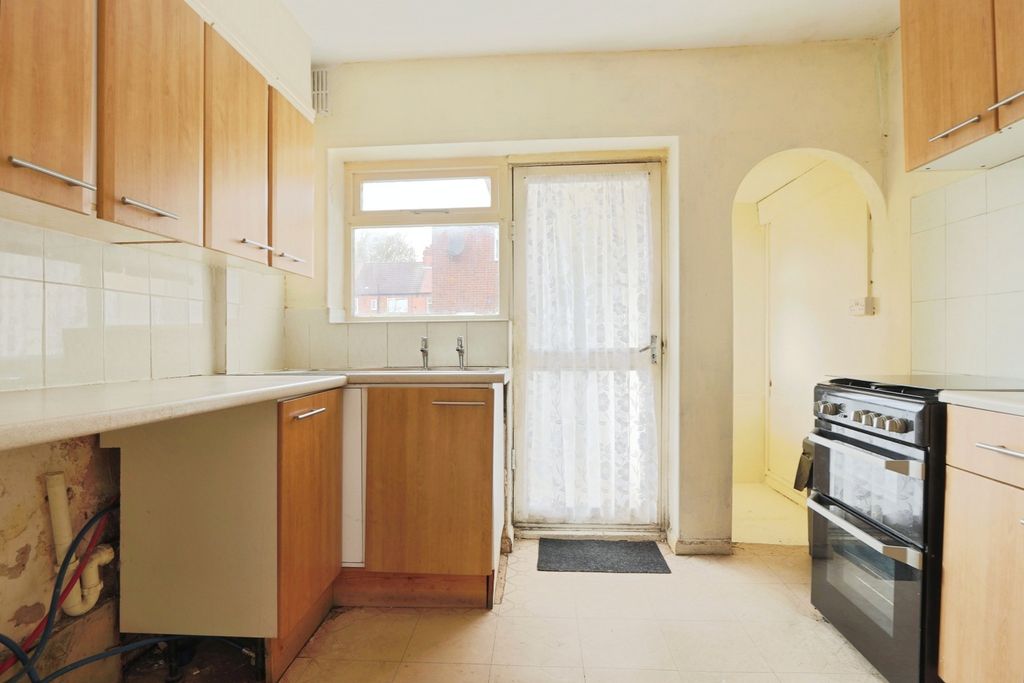 Property photo 2 of 17 4095105