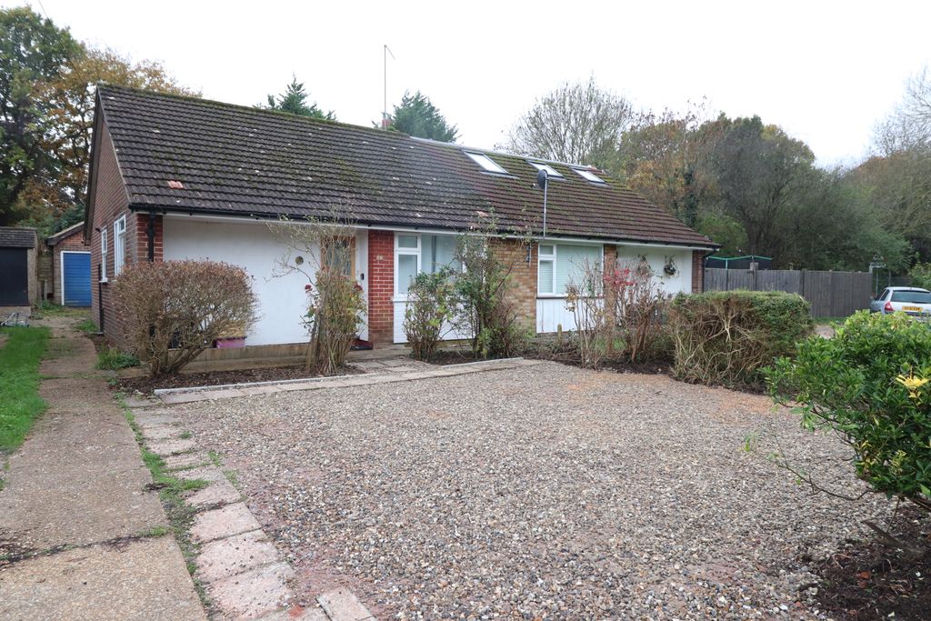 Property photo 1 of 8 Front