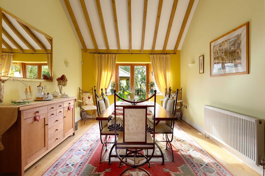 Property photo 3 of 18 Dining Room