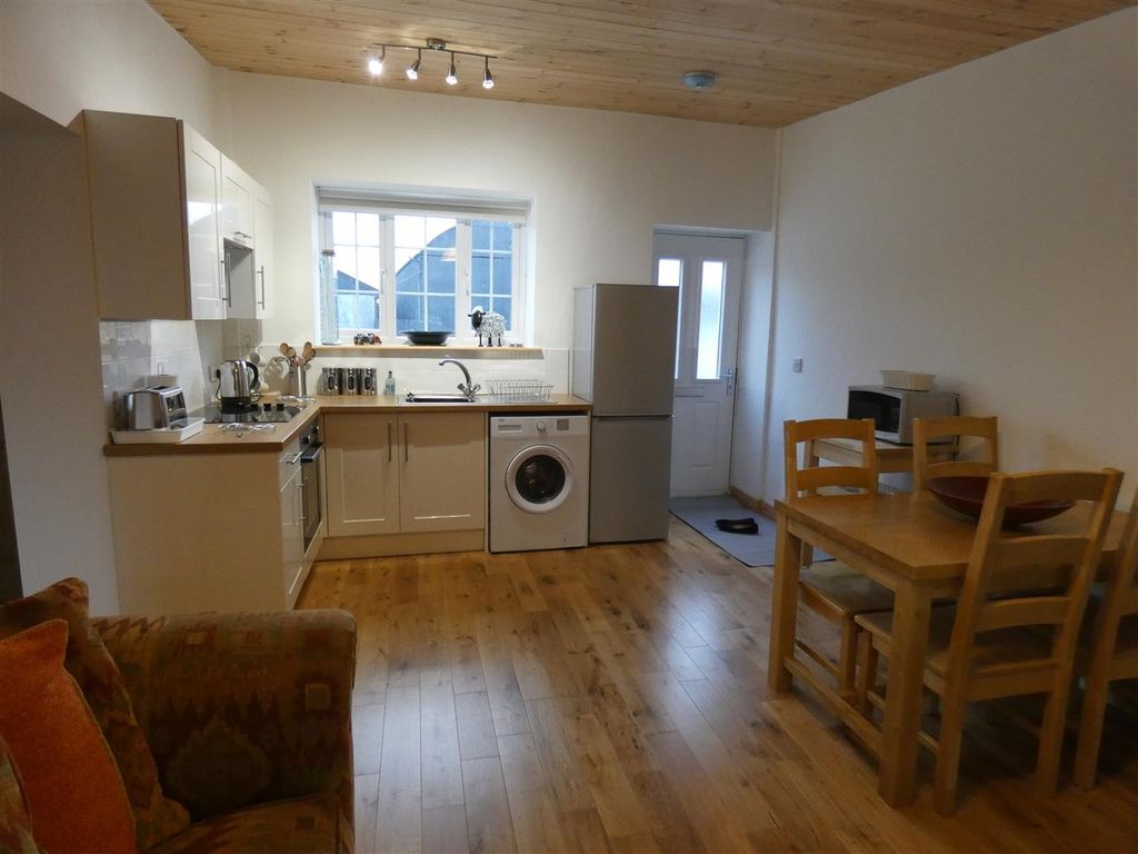 Property photo 2 of 7 Kitchen Diner