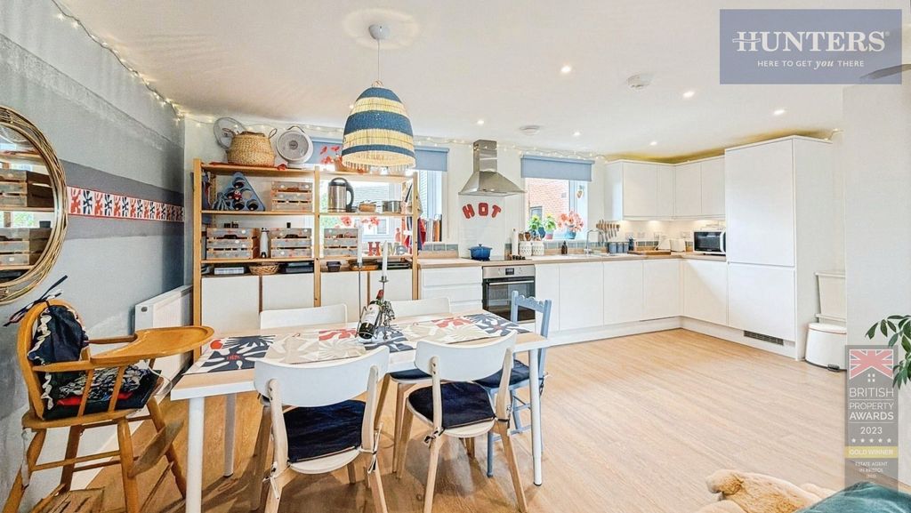 Property photo 1 of 18 Pbox-Img.Jpg