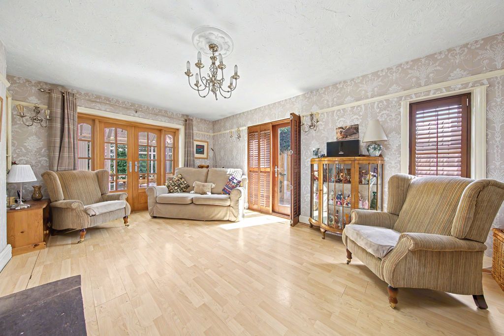 Property photo 2 of 36 Living Room