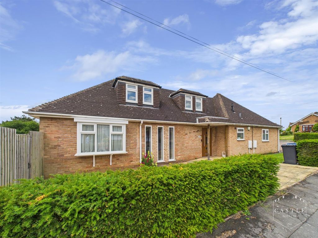 Property photo 1 of 27 Cam02833G0-Pr0532-Still035.Jpg