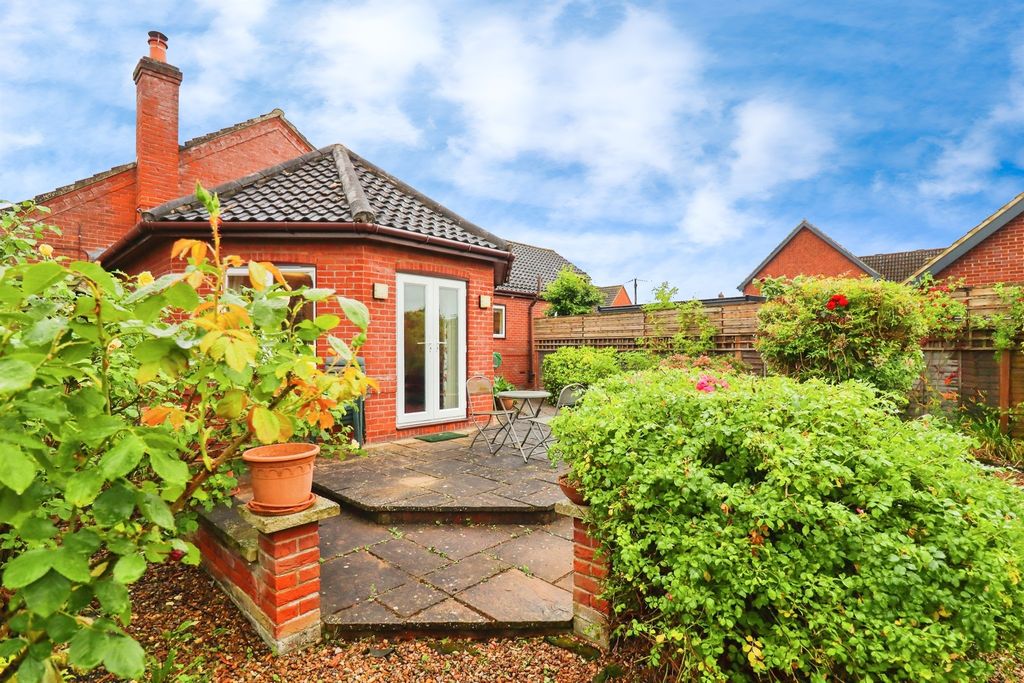 Property photo 1 of 31