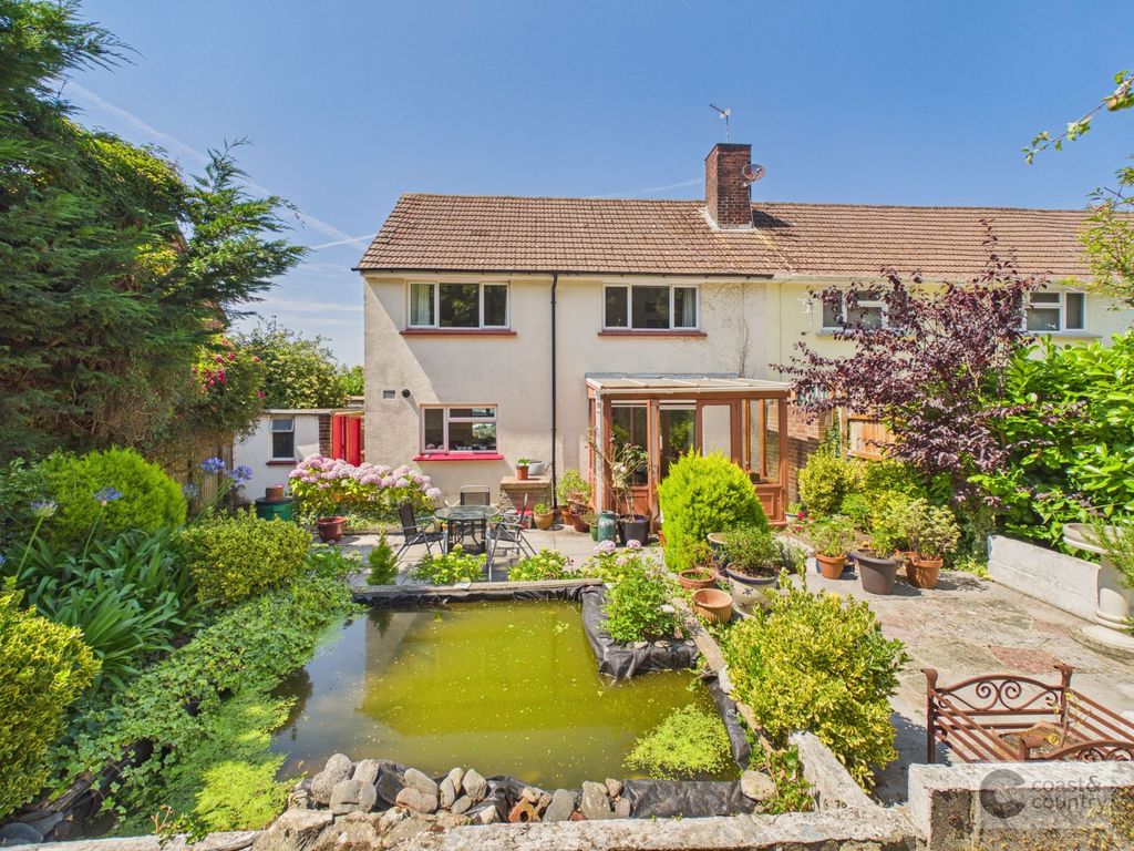 Property photo 1 of 30