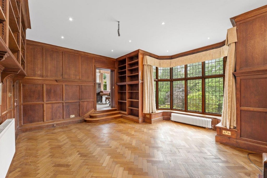 Property photo 2 of 22