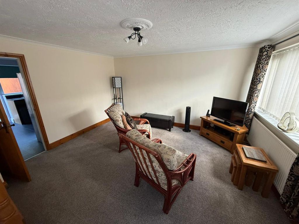 Property photo 2 of 11 c563B54E-4053-4630-Ba22-Bd645F624Bec.Jpg