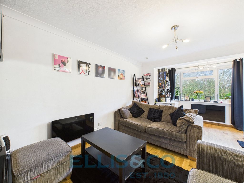 Property photo 3 of 10 Picture No. 15