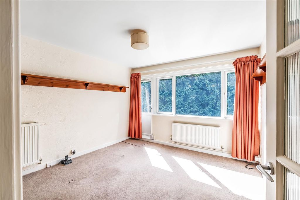 Property photo 3 of 14 13-East-Hill-Court-3.Jpg