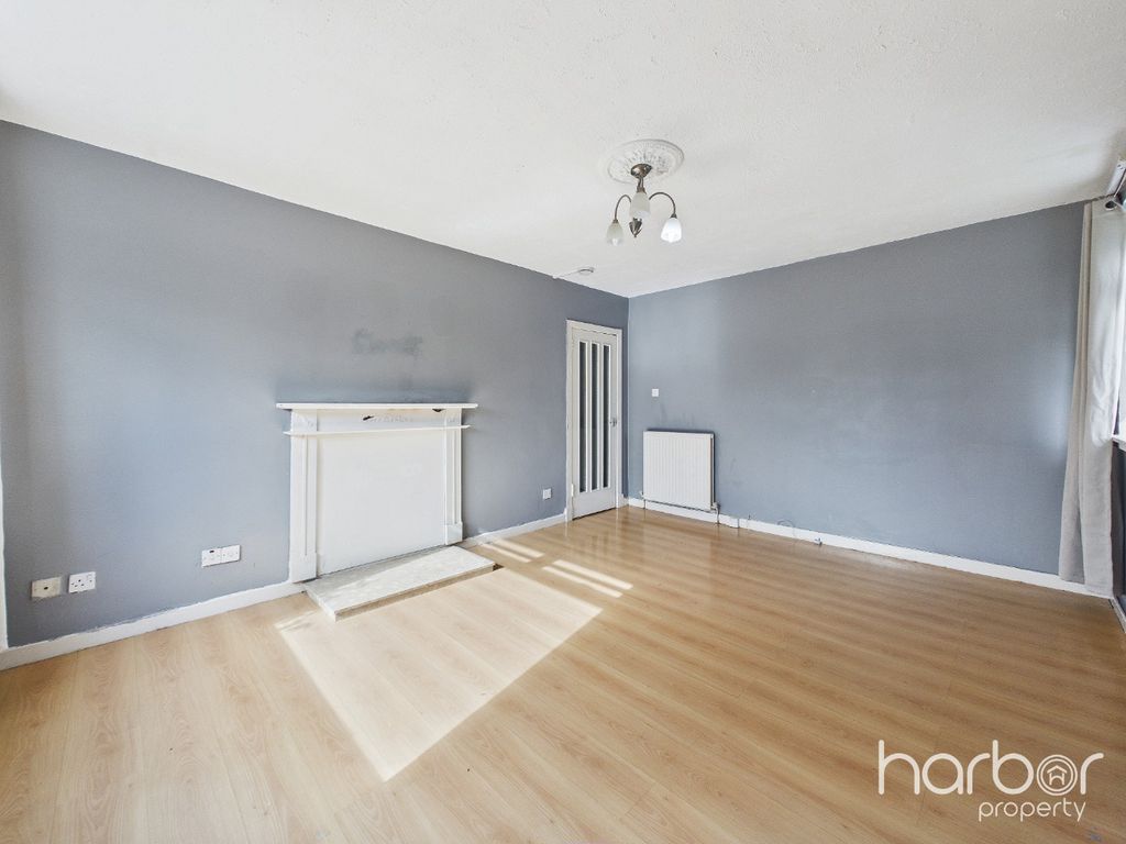 Property photo 3 of 14 4953966