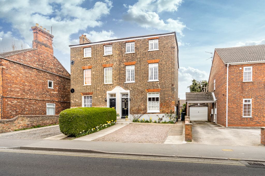 Property photo 1 of 34