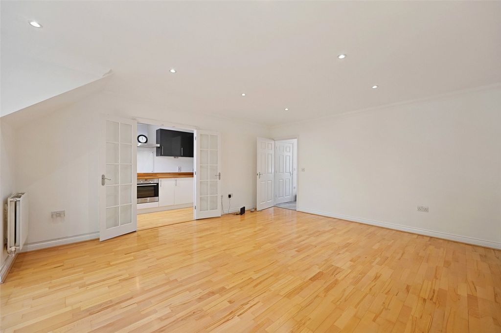 Property photo 3 of 11 Picture No. 06