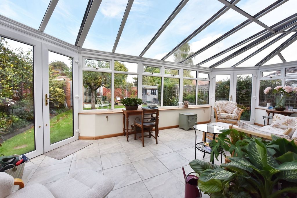 Property photo 2 of 37