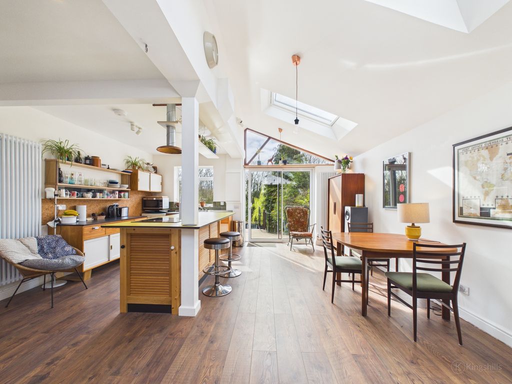 Property photo 2 of 16 Kitchen/ Dining Area