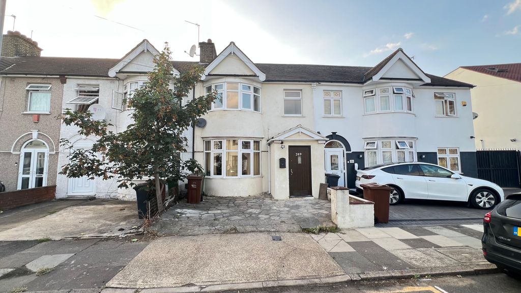 Property photo 1 of 12