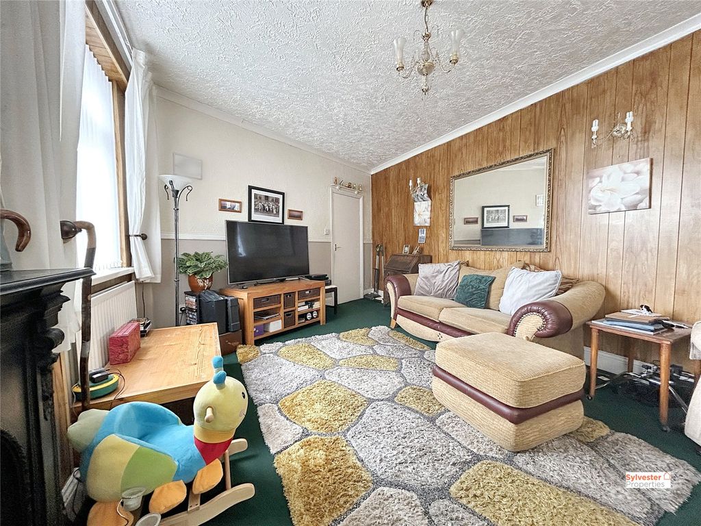 Property photo 2 of 19 Picture No. 20