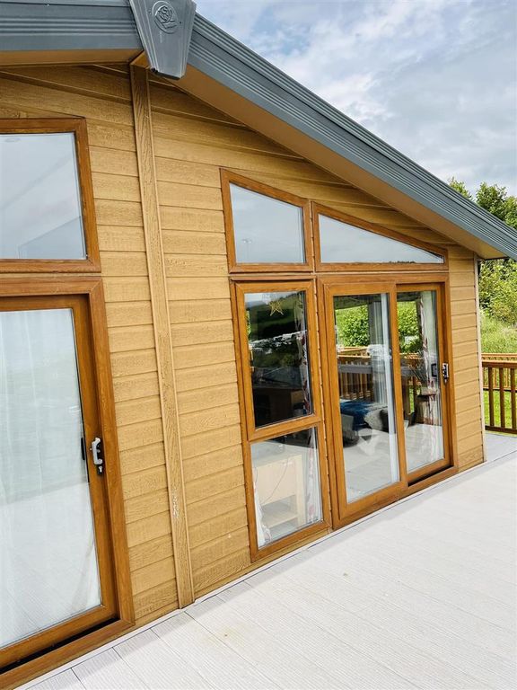 Property photo 1 of 44 8Port6.Jpg