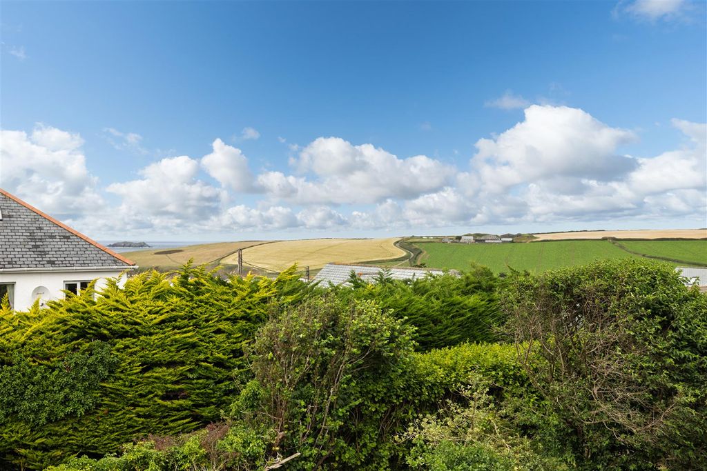 Property photo 2 of 33 Dolphin_Barn_002.Jpg