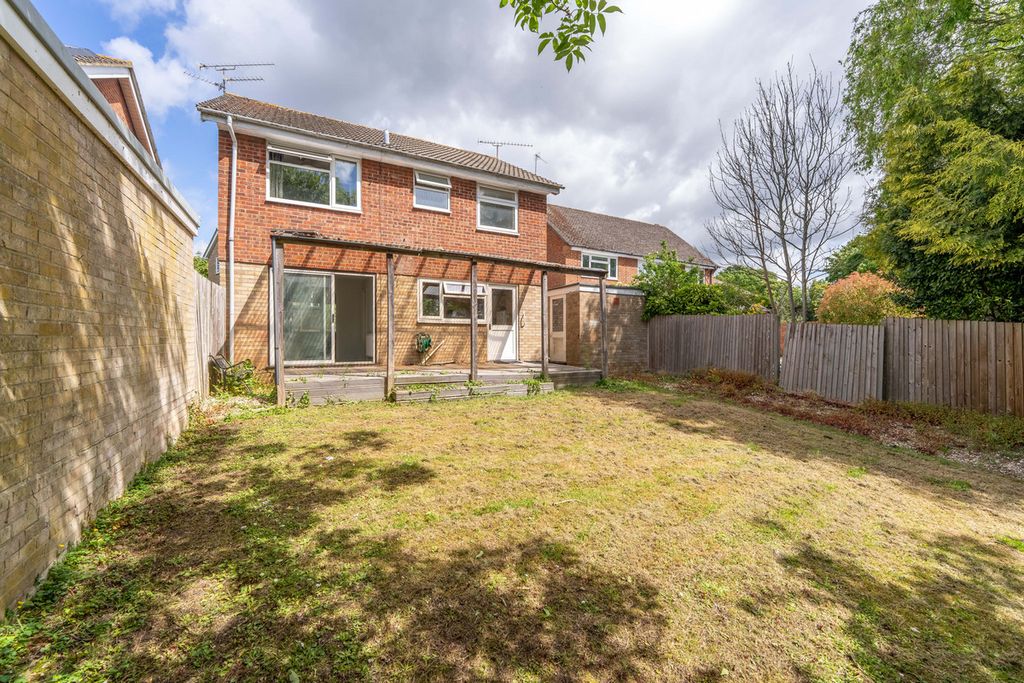 Property photo 2 of 30