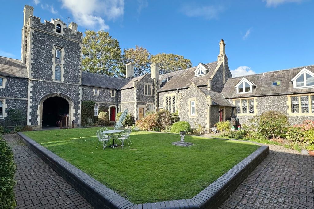 Property photo 1 of 24 Picture 1