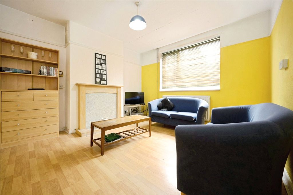 Property photo 2 of 24 Picture No. 25