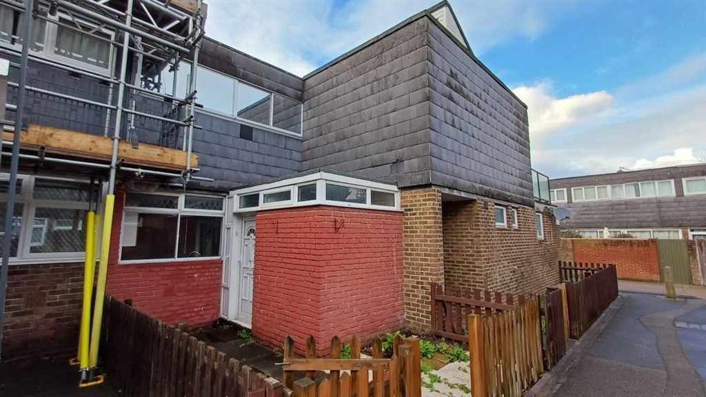 Property photo 1 of 8