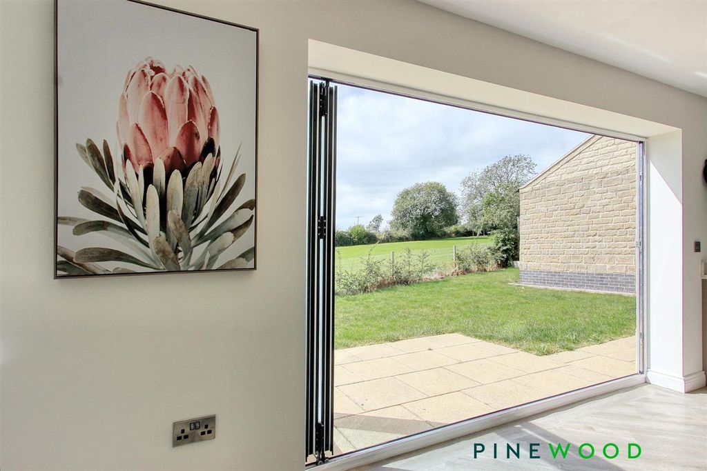 Property photo 3 of 49 Kitchen Diner-Family Room