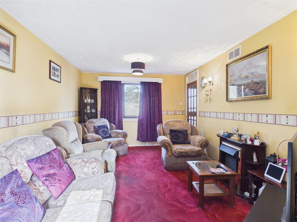 Property photo 3 of 15 Lounge/Dining Room