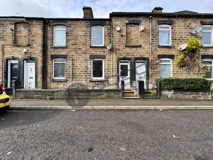 Property photo 3 of 21 Front Aspect